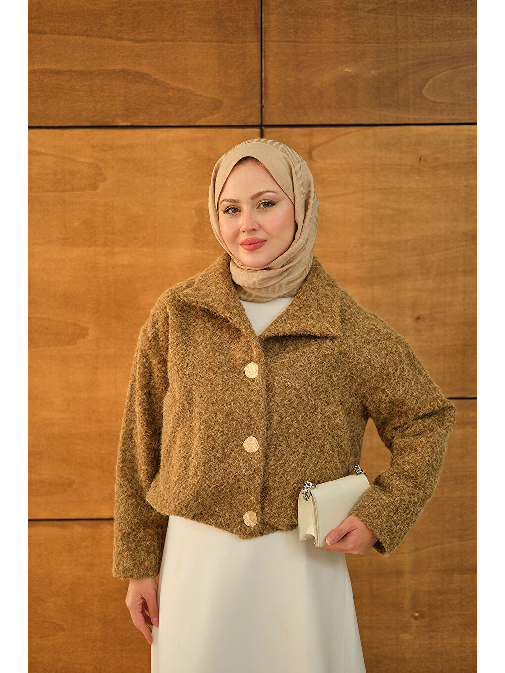 Bej Kadın Düğmeli Kısa Keçe Kaban Vizon-3