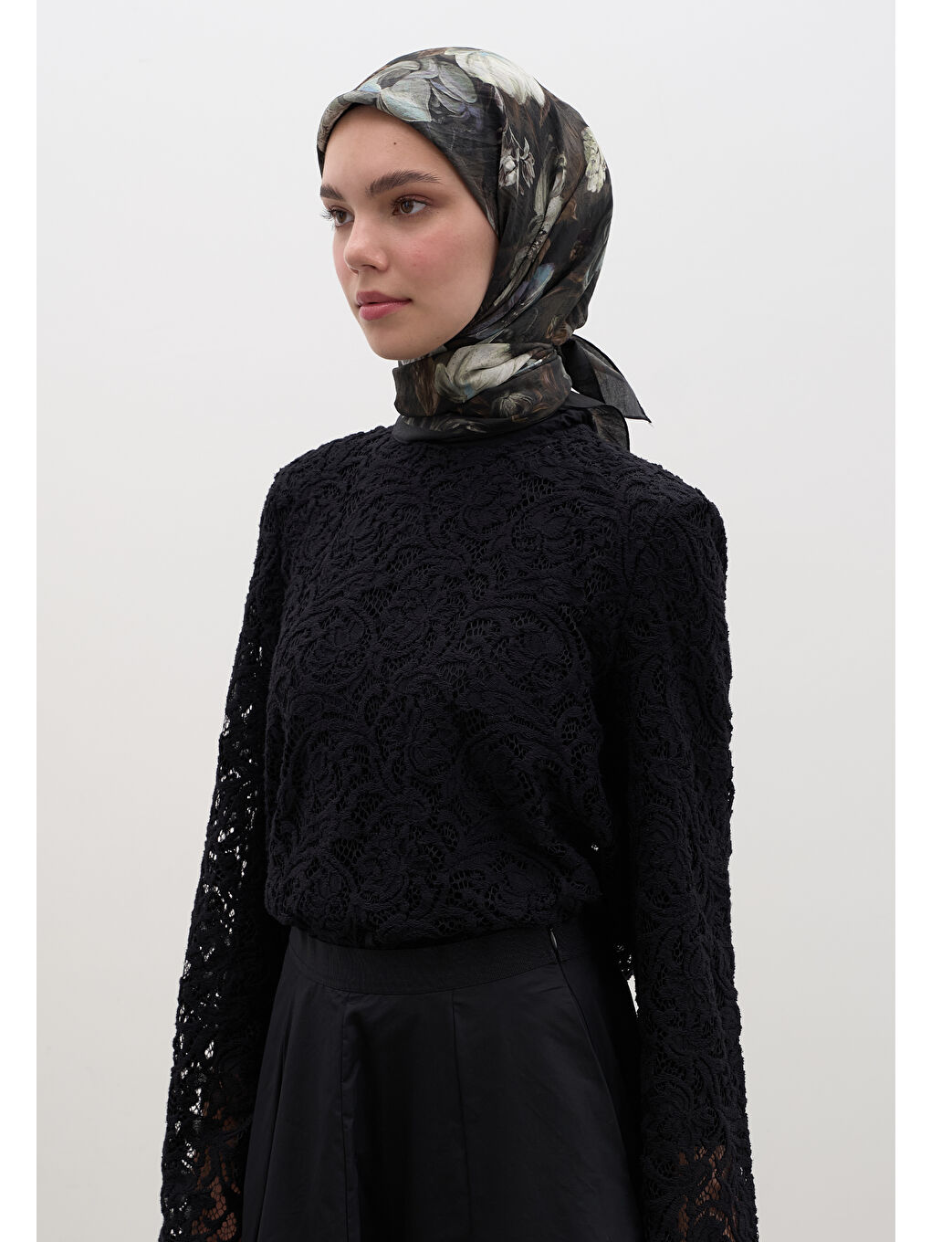Rosıne Desen Pamuklu Viskon Eşarp Siyah