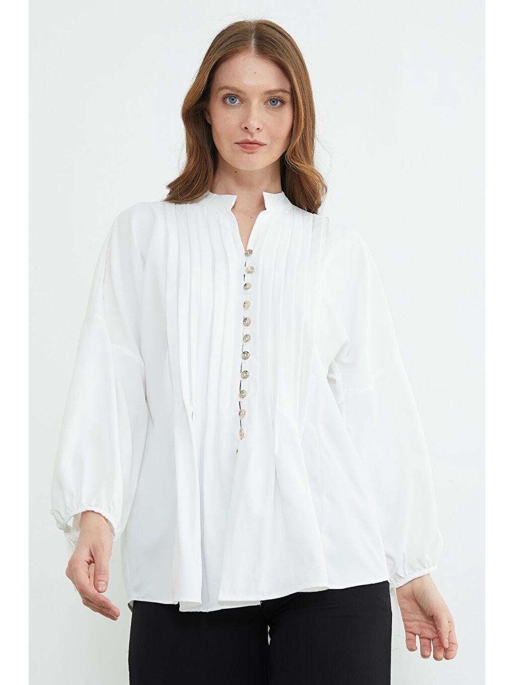 Beyaz Fullamodest Pileli Kolu Bağlamalı Gömlek-2