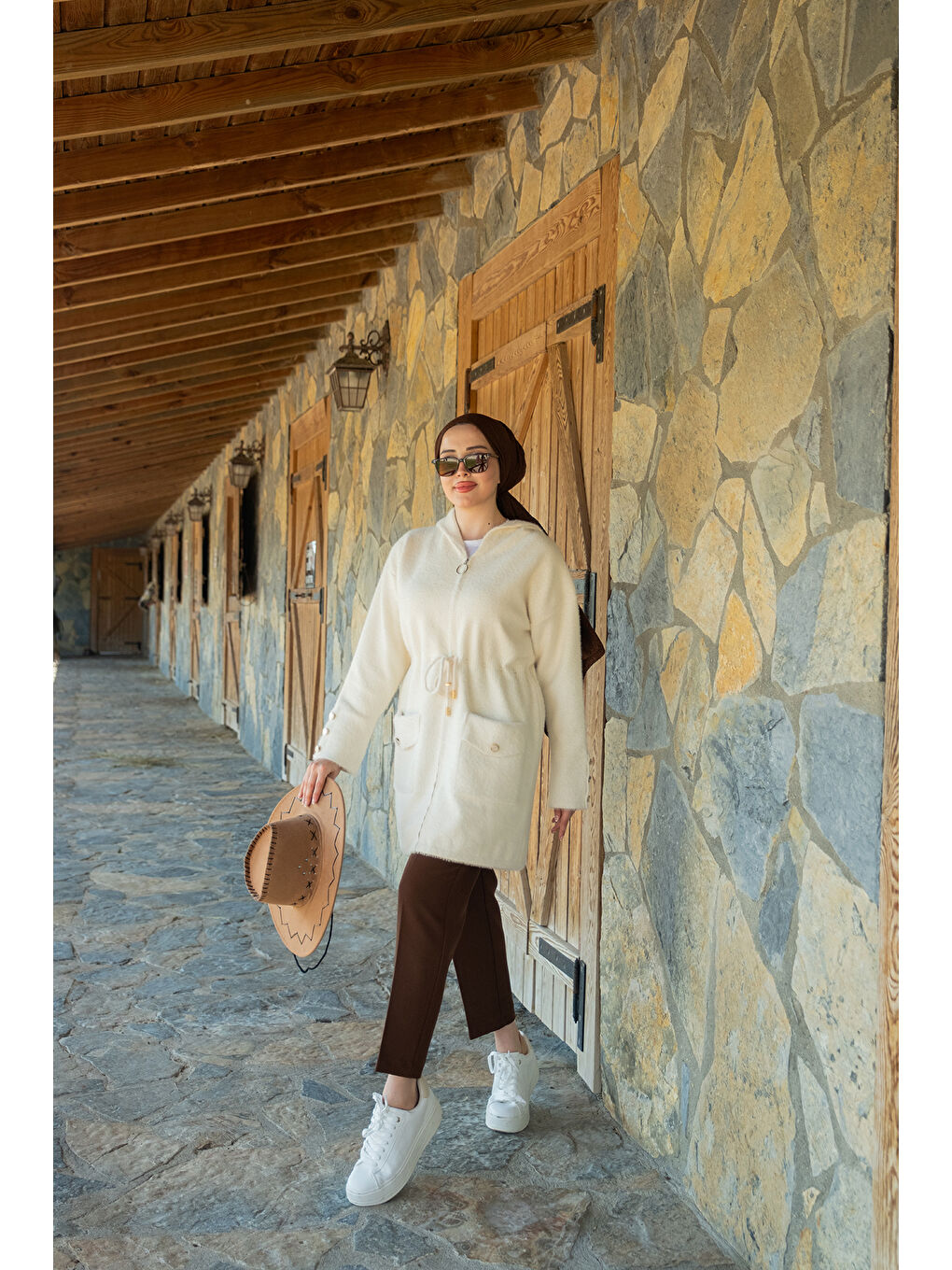 Kadın Kapüşonlu Triko Ceket Bej-3