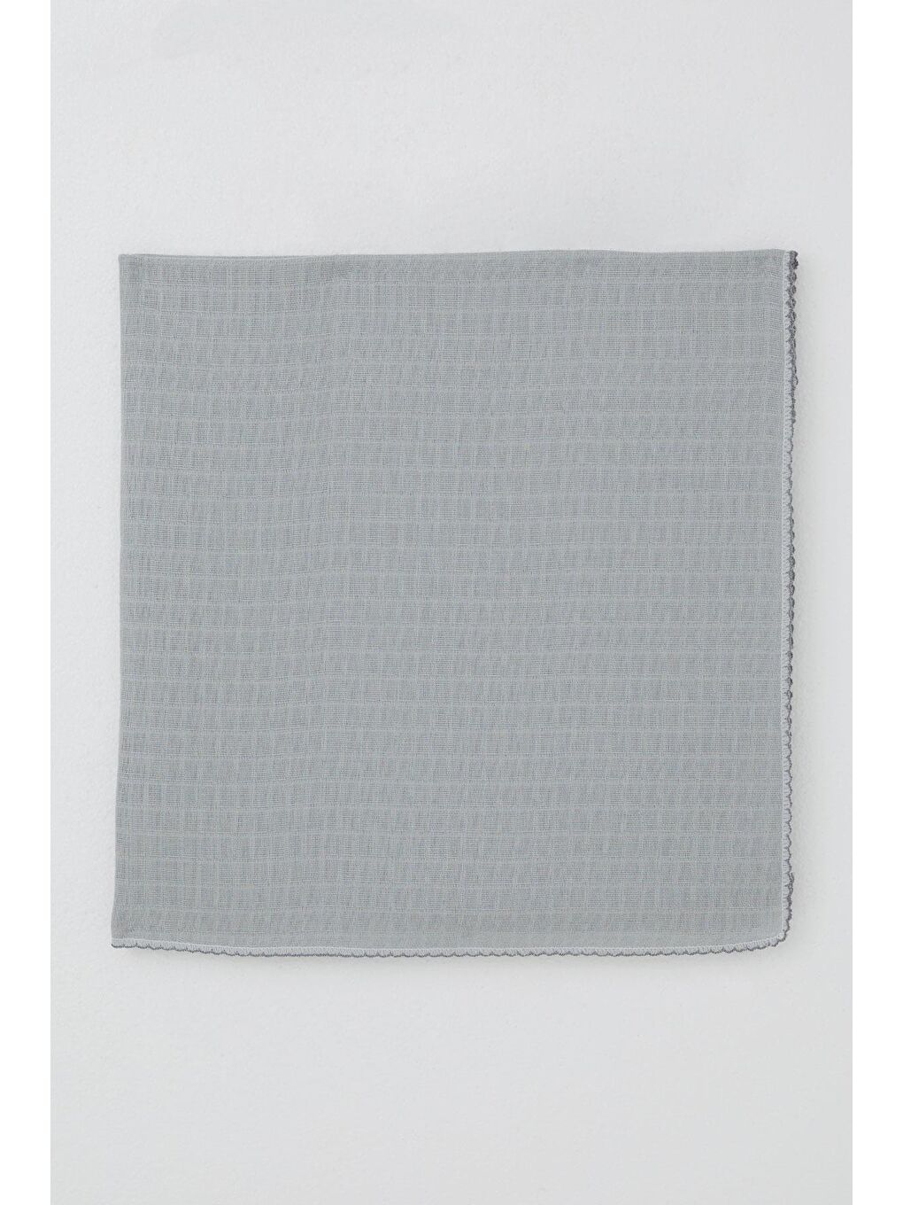 Yenidoğan Bebek Müslin Battaniye Kendinden Desenli Gri (76 X 95 Cm)