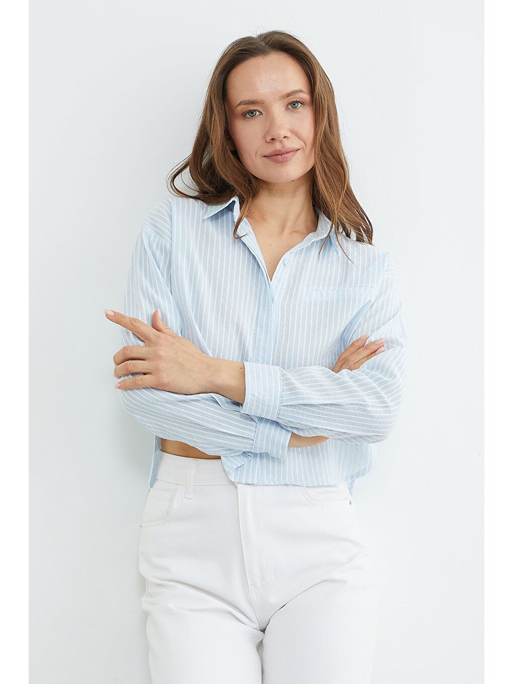 Mavi Çizgili Jakarlı Crop Gömlek-2