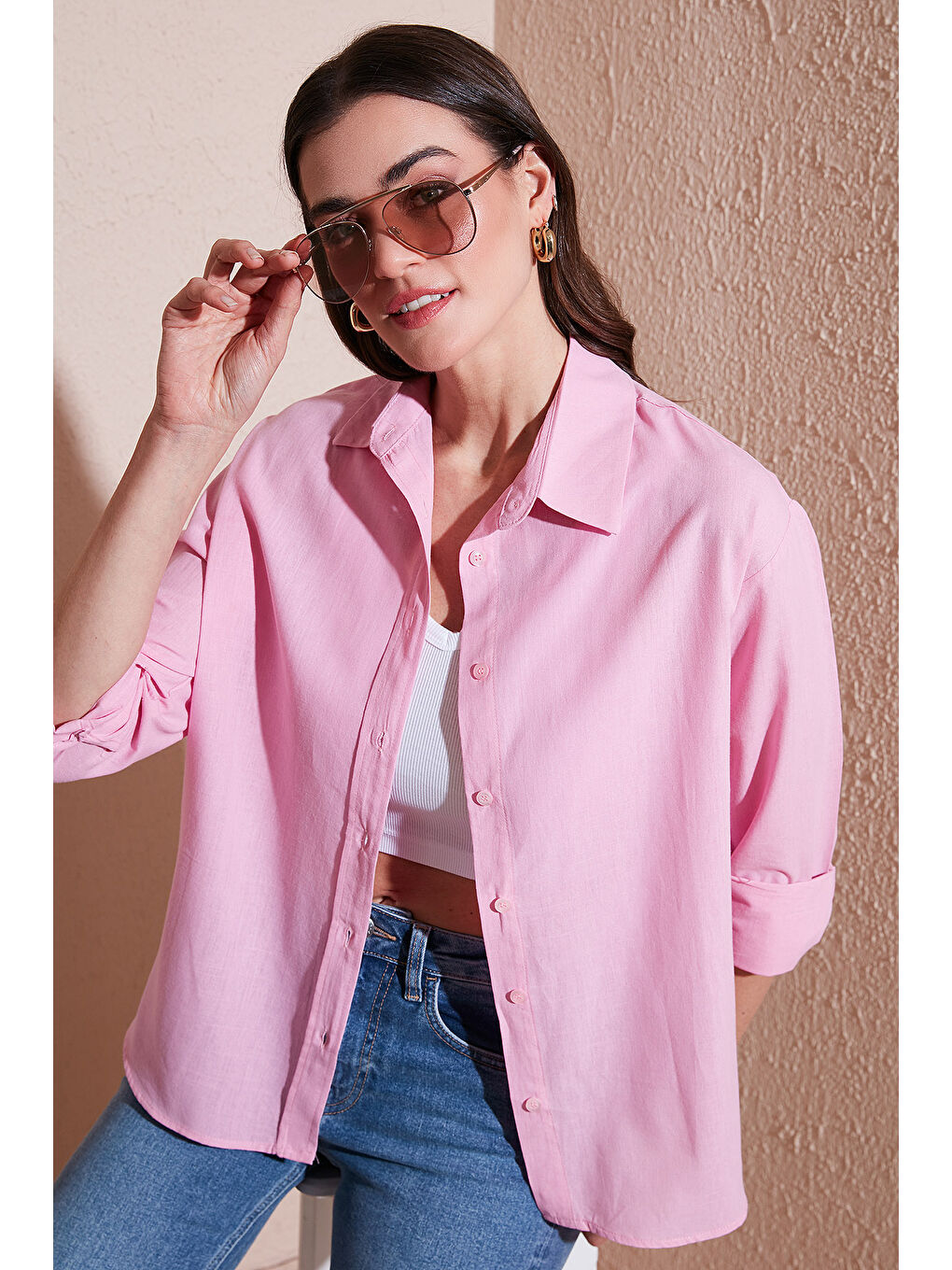 Pembe Keten Ve Pamuk Karışımlı Regular Fit Önü Kısa Arkası Uzun Kadın Gömlek 6772853