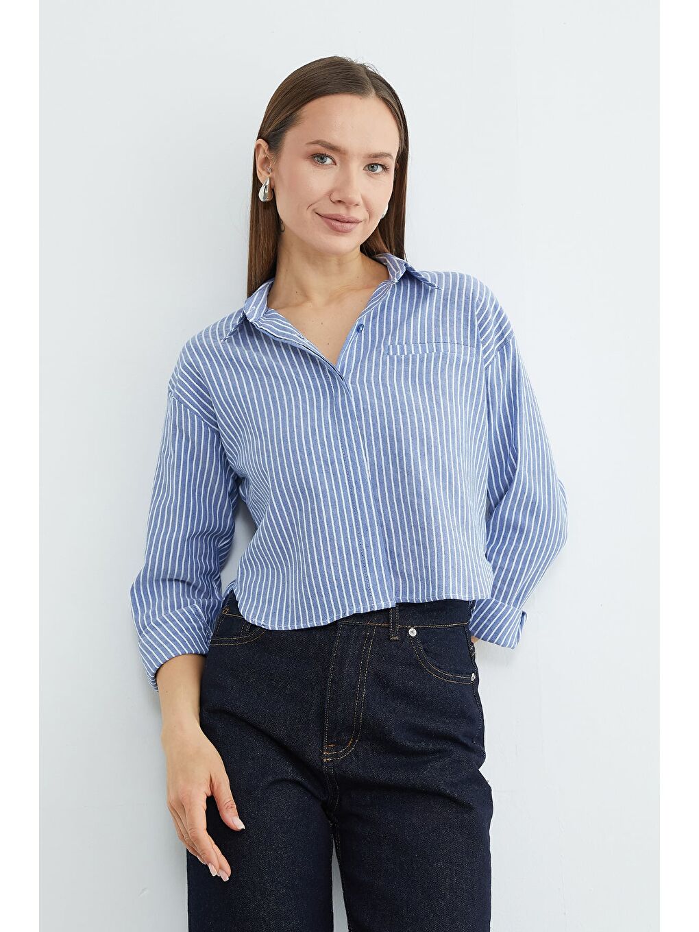 Lacivert Çizgili Jakarlı Crop Gömlek-2