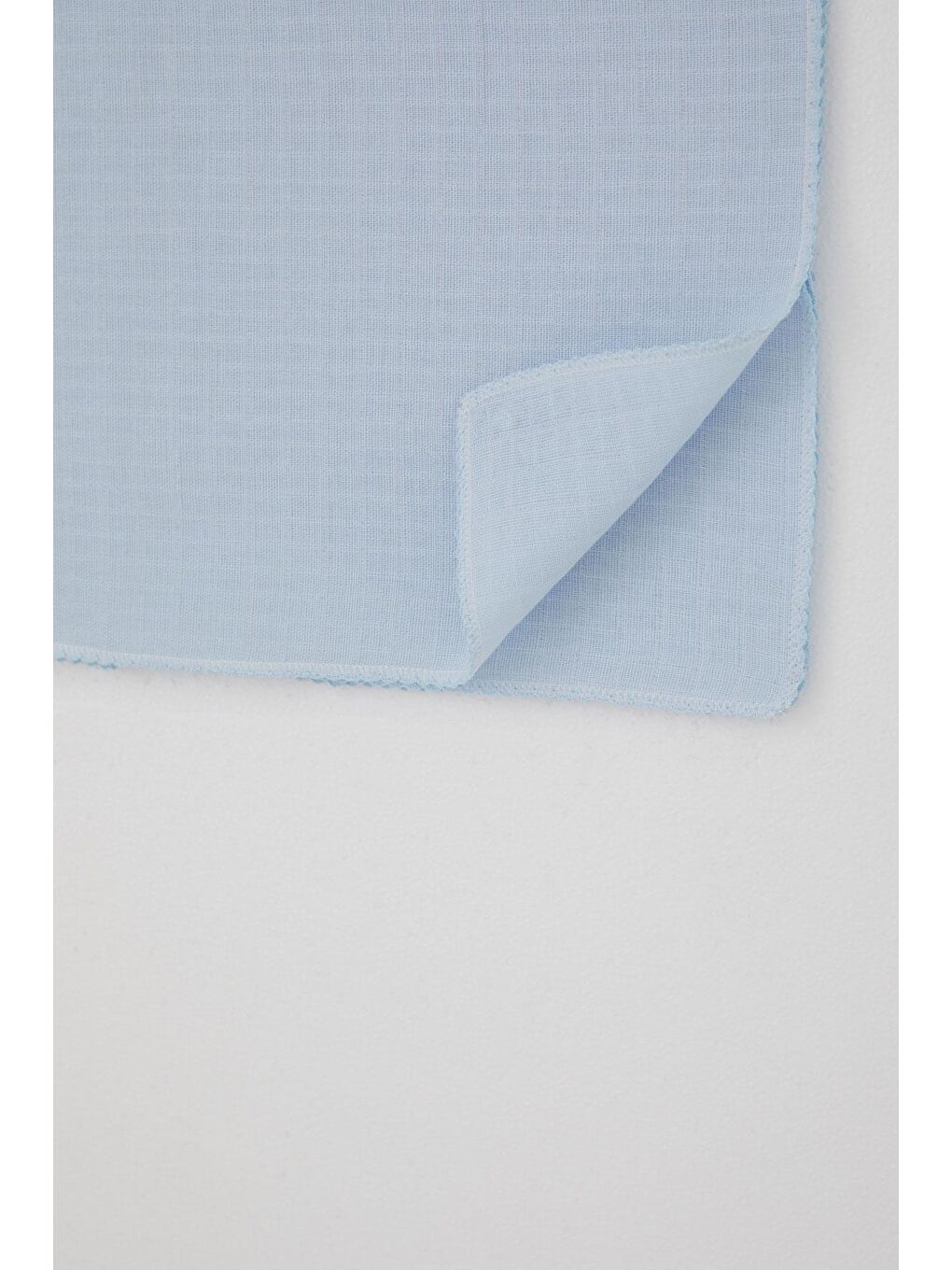 Yenidoğan Bebek Müslin Battaniye Kendinden Desenli Açık Mavi (76 X 95 Cm)-2