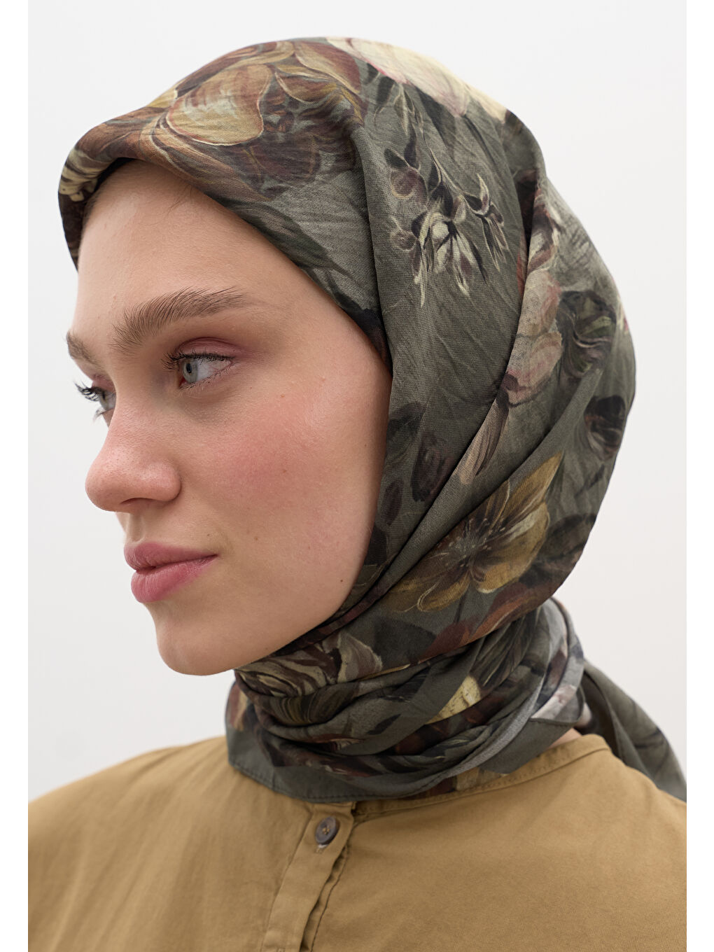 Yeşil Rosıne Desen Pamuklu Viskon Eşarp Çağla-3