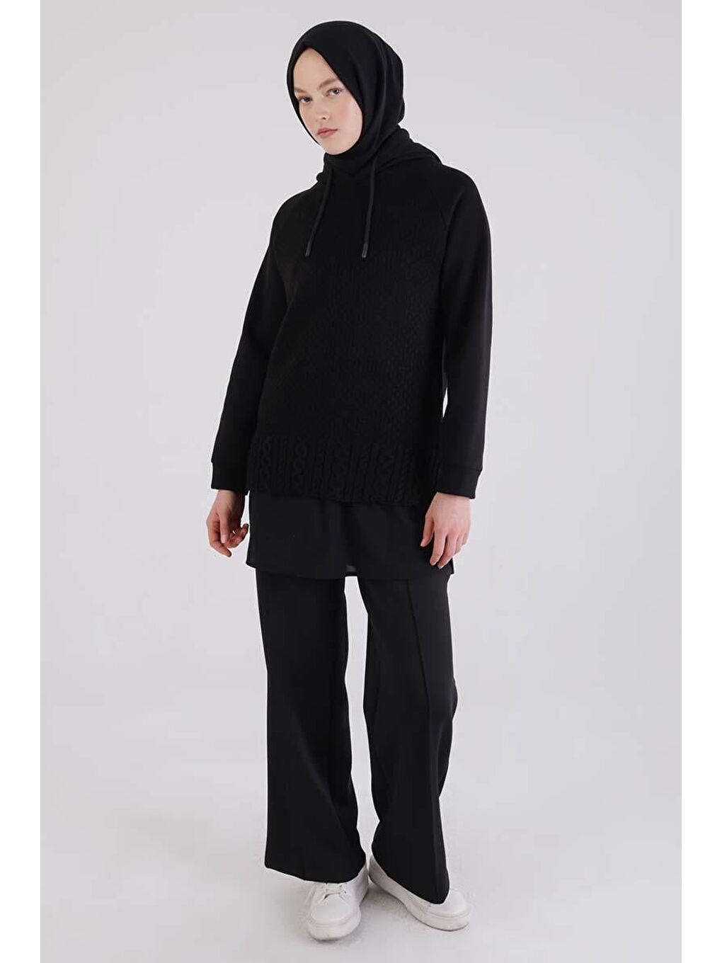 Siyah Triko Garnili Kapüşonlu Sweatshirt