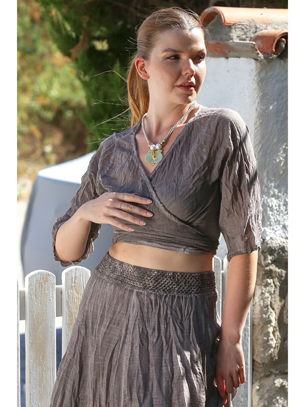 Bej Organik Pamuk Vizon Kruvaze Yaka 3/4 Kol Bağlamalı Yıkamalı Casual Crop Dokuma Bluz 40 60-5