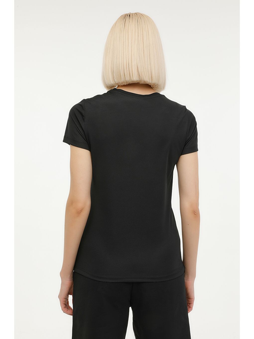 W-SN230 BASIC PES C NECK Siyah Kadın Kısa Kol T-Shirt-1