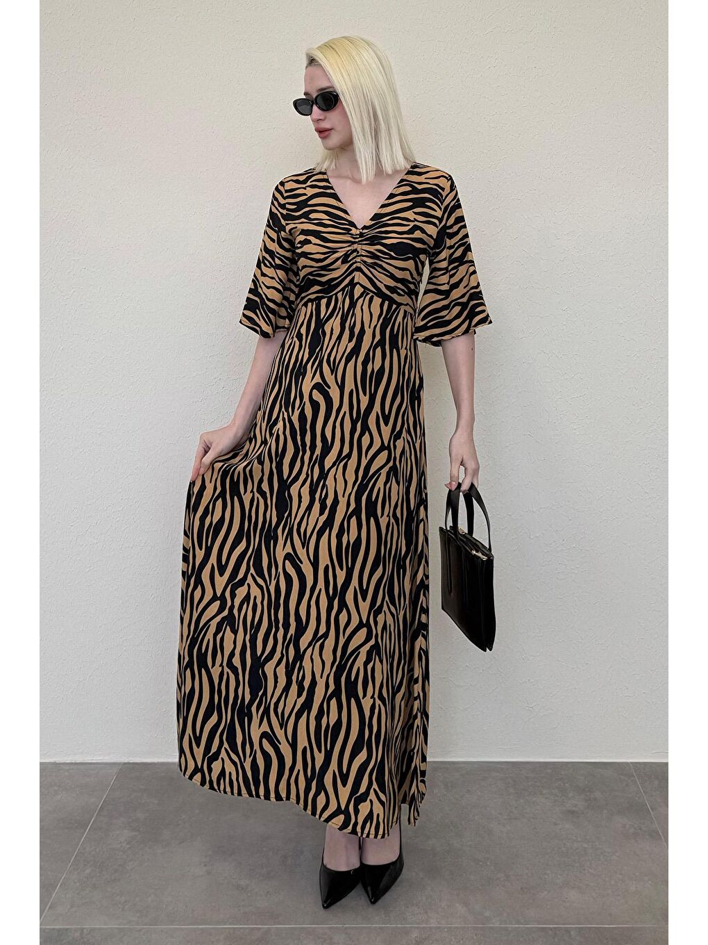 Kahverengi Bordo Zebra Desenli V Yaka Yarım Kollu Elbise Mg2394