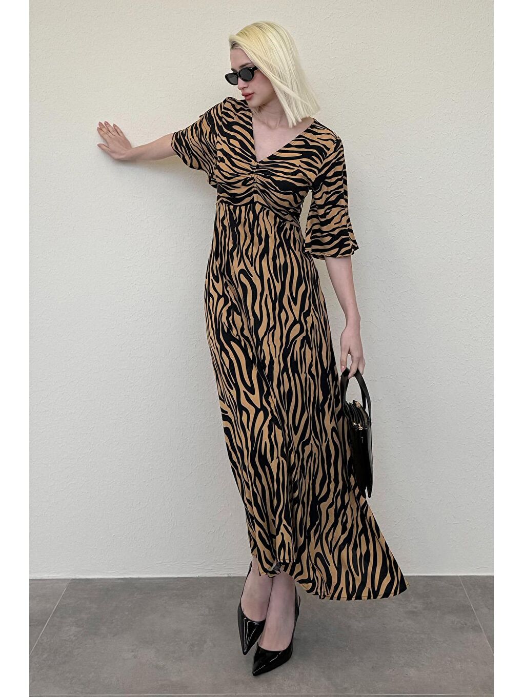 Kahverengi Bordo Zebra Desenli V Yaka Yarım Kollu Elbise Mg2394-1