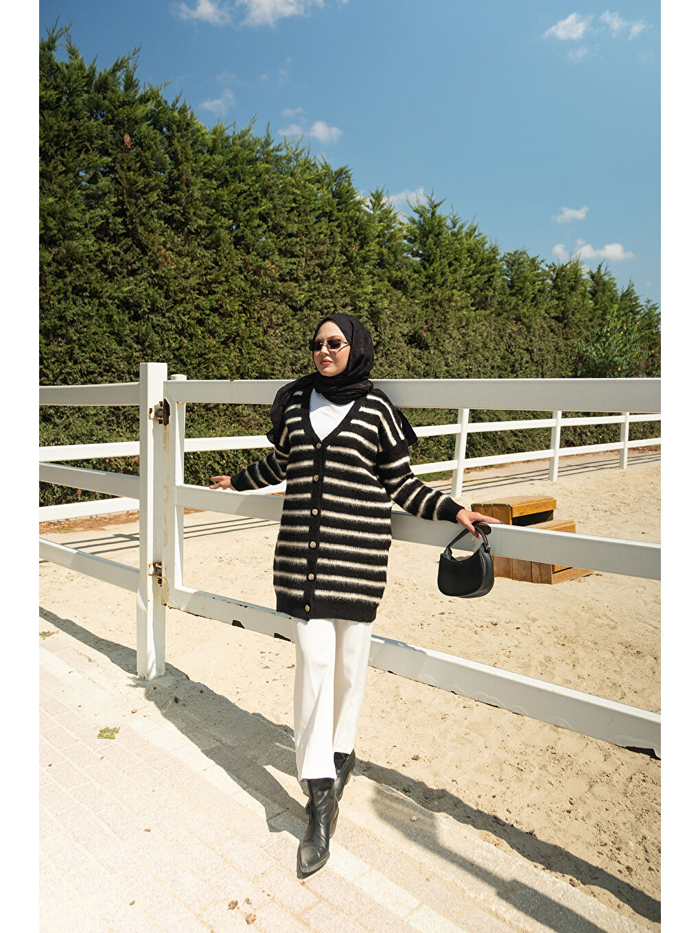 Kadın Çizgili Uzun Triko Ceket Siyah-1