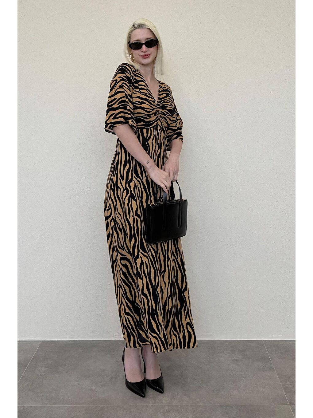 Kahverengi Bordo Zebra Desenli V Yaka Yarım Kollu Elbise Mg2394-2