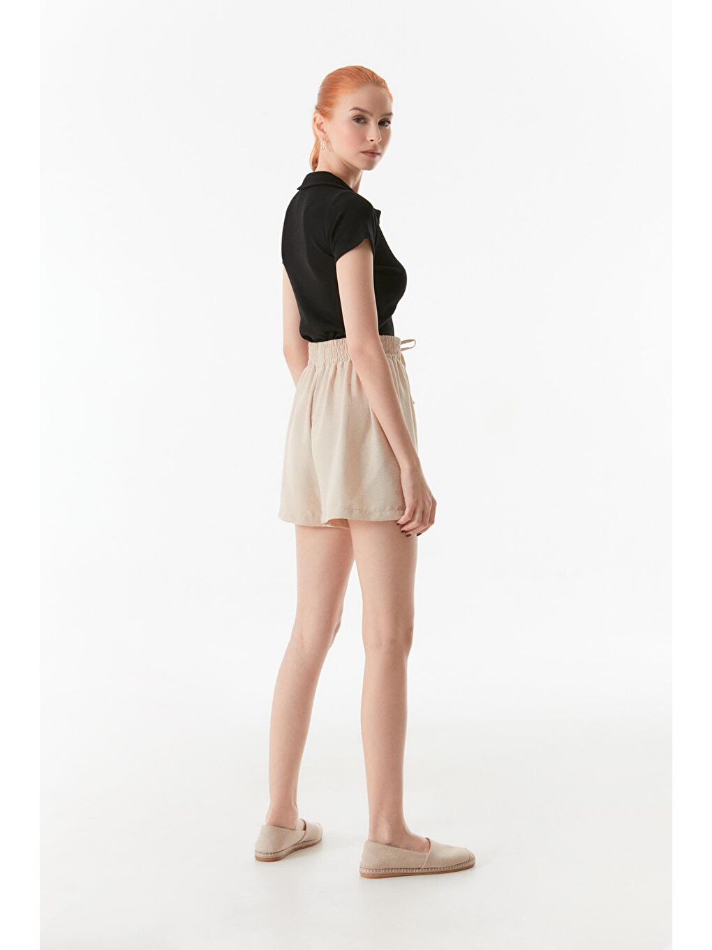 Bej Basic Ayrobin Kumaş Beli Bağcıklı Şort-4