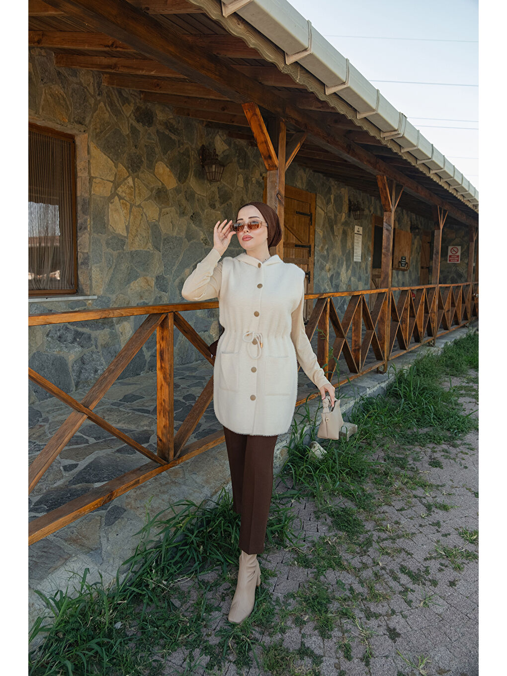 Kadın Bel Bağlamalı Triko Yelek Bej-1