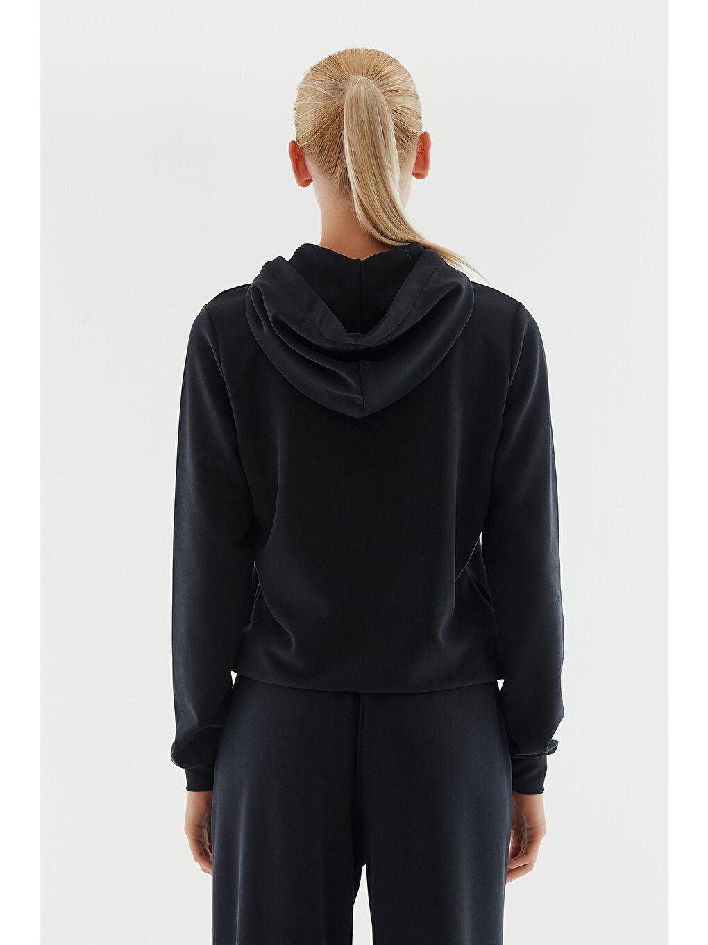 Siyah Kadın Sweatshirt-1