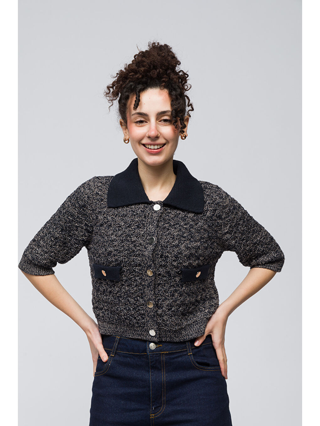 Arau - Gömlek Yaka Sim İplik ve Düğme Detaylı Kısa Kollu Triko Bluz - Lacivert Renk