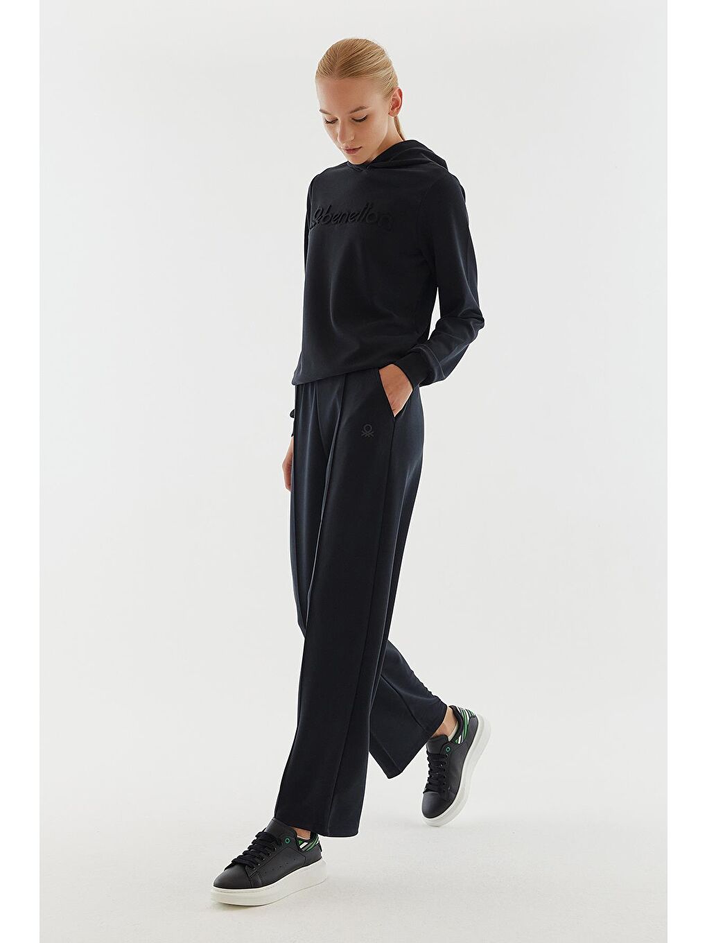 Siyah Kadın Sweatshirt-3