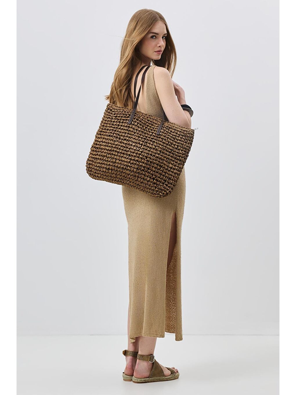 Kahverengi Hasır Omuz Çantası Y9204 Kahve