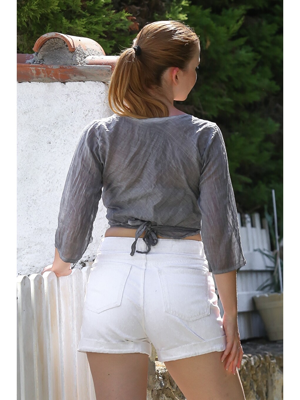 Organik Pamuk Gri Kruvaze Yaka 3/4 Kol Bağlamalı Yıkamalı Casual Crop Dokuma Bluz 40 60-1