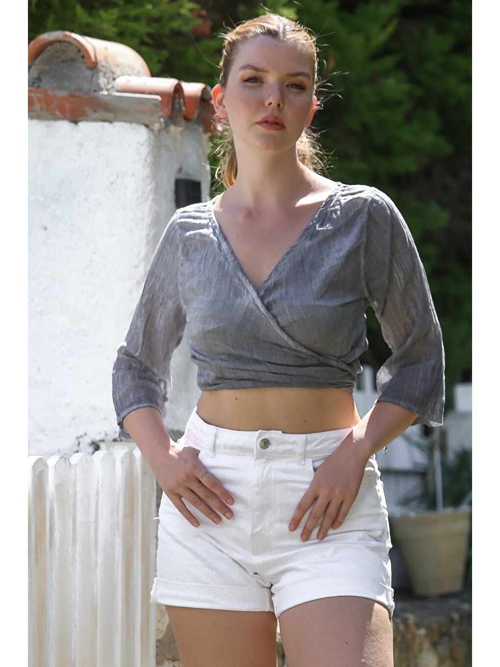 Organik Pamuk Gri Kruvaze Yaka 3/4 Kol Bağlamalı Yıkamalı Casual Crop Dokuma Bluz 40 60-2