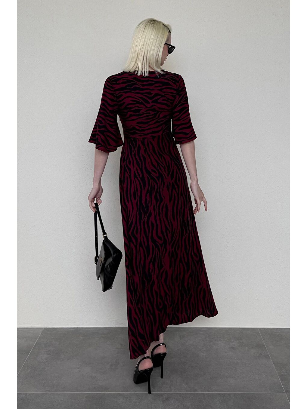 Bordo Zebra Desenli V Yaka Yarım Kollu Elbise Mg2394-3