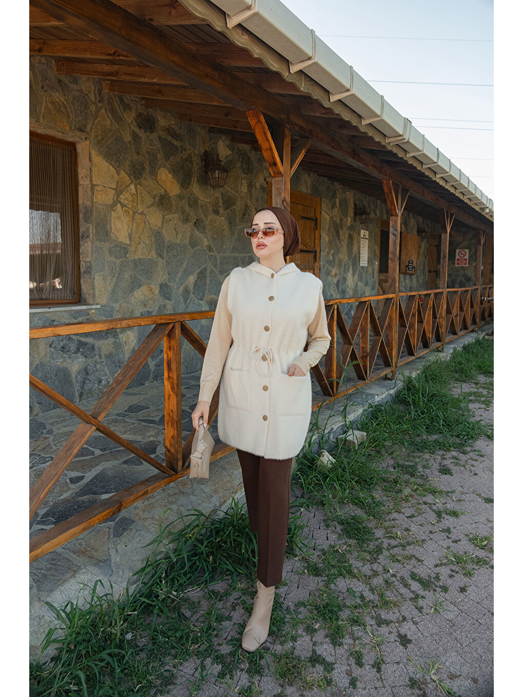 Kadın Bel Bağlamalı Triko Yelek Bej-3