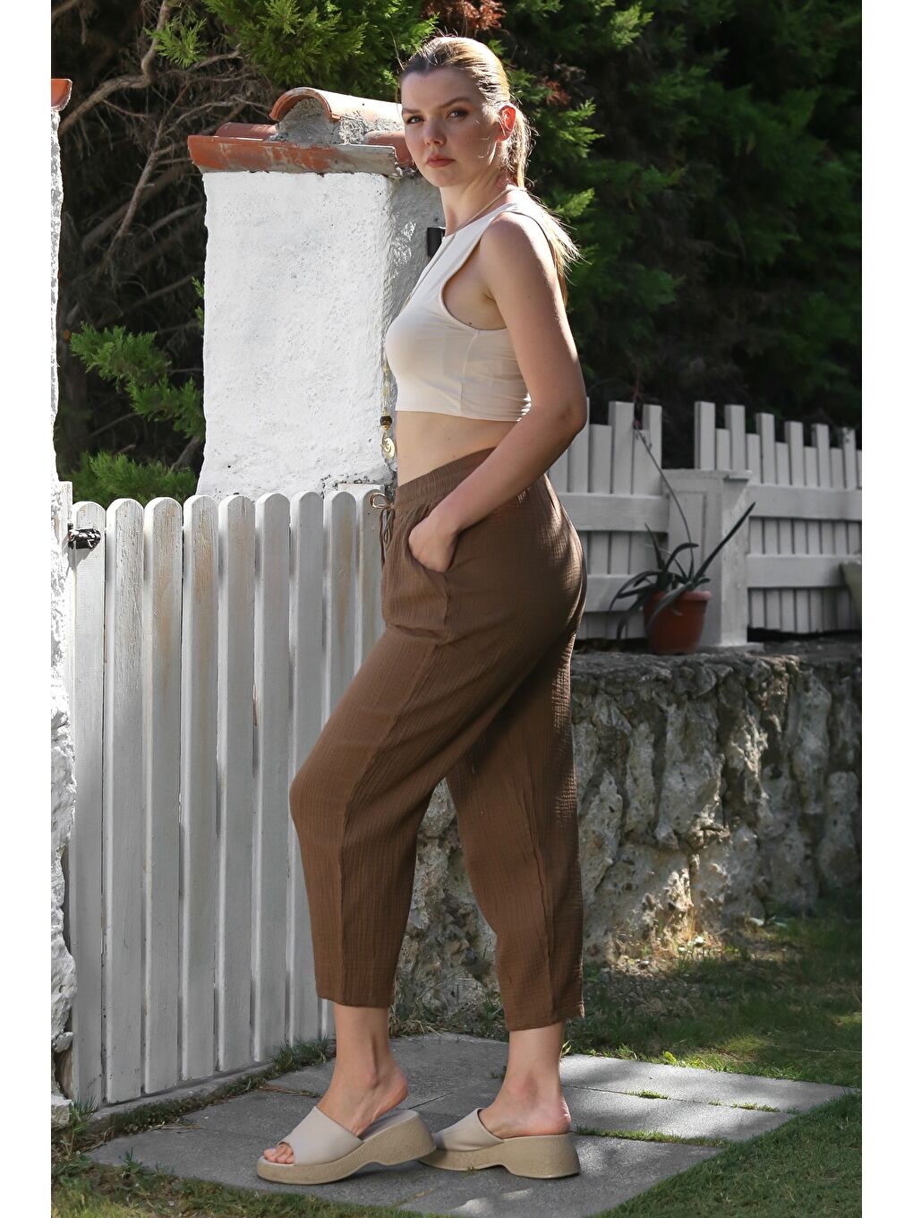 Organik Pamuk Kahverengi Cepli Lastikli Ve Bağlamalı Bel Şalvar Müslin Dokuma Pantolon 100 65-4