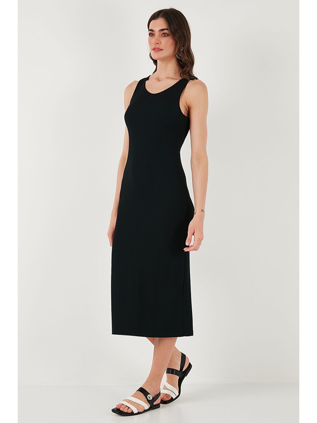 Siyah Fitilli Slim Fit Bisiklet Yaka Yırtmaçlı Midi Boy Kadın Elbise 5866101-5