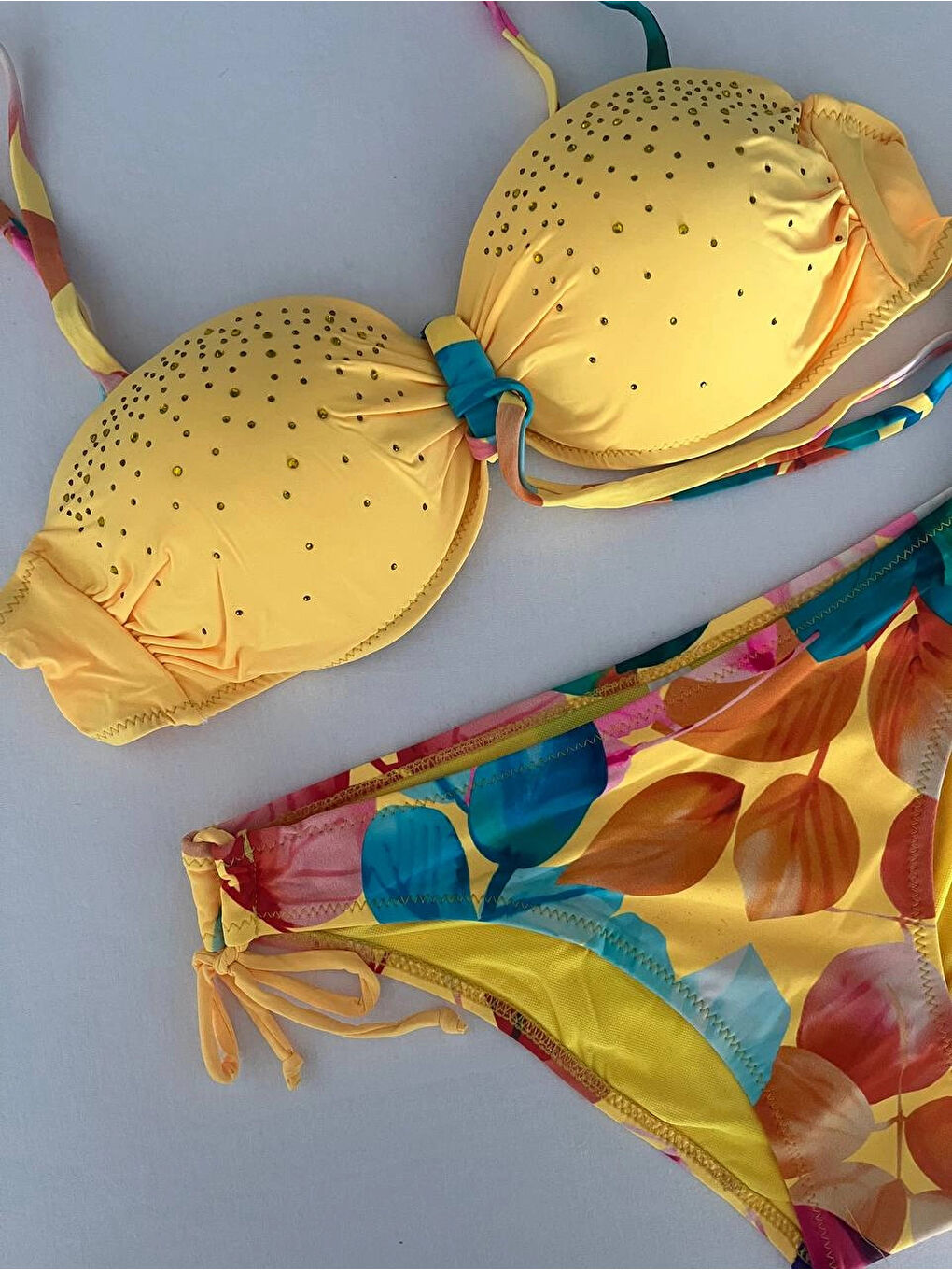 Kadın Sarı Taş İşlemeli Astarlı Bikini Takım HZL25S-LC207-2