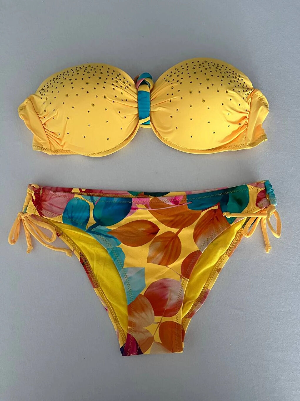 Kadın Sarı Taş İşlemeli Astarlı Bikini Takım HZL25S-LC207-4