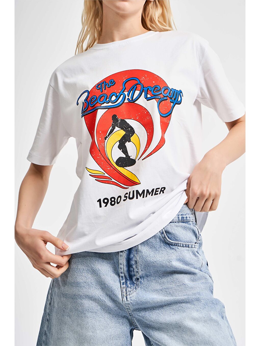 it's basic Beyaz Kadın Beyaz Renk Ön ve Arka Baskılı Oversize Retro T-shirt