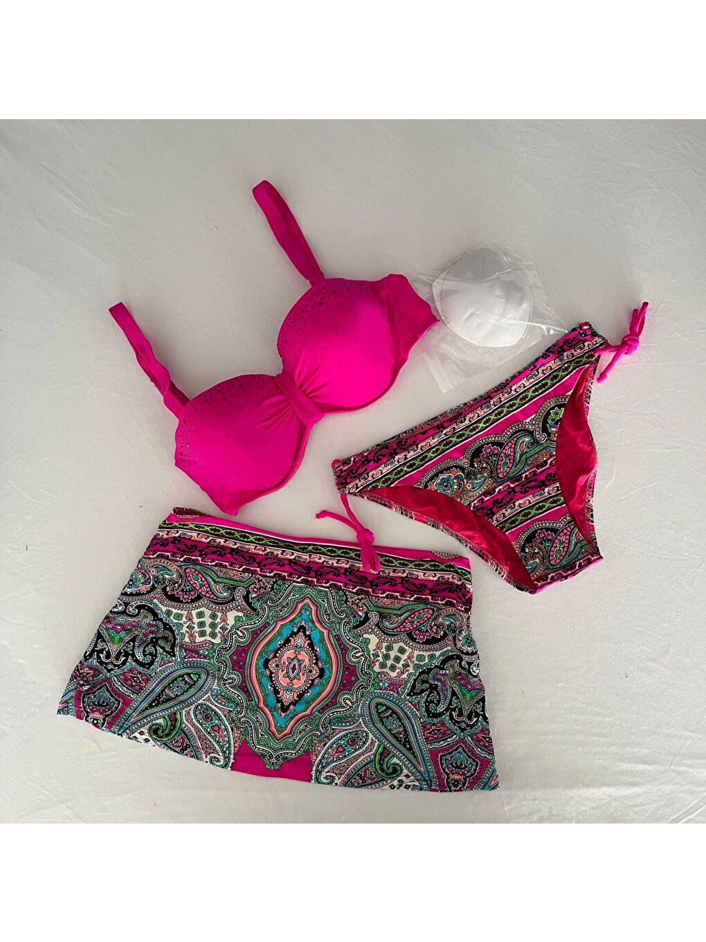 Kadın Fuşya Taş İşlemeli Desenli 3 Parça Bikini Takım HZL25S-LC3326