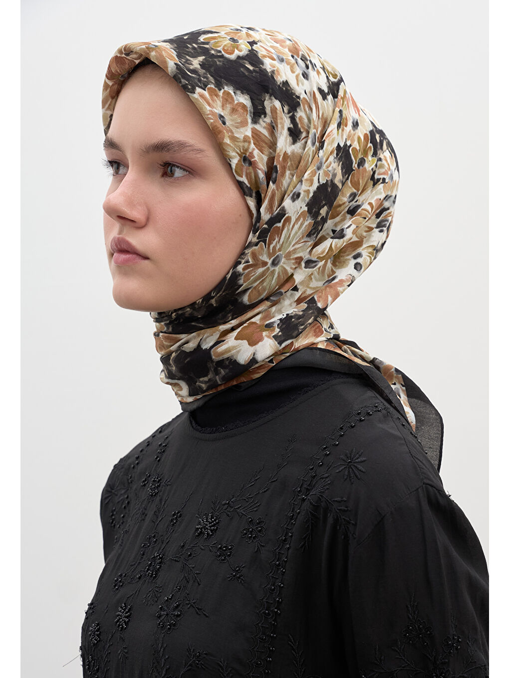 Cherry Blossom Desen Pamuk Viskon Eşarp Siyah-2