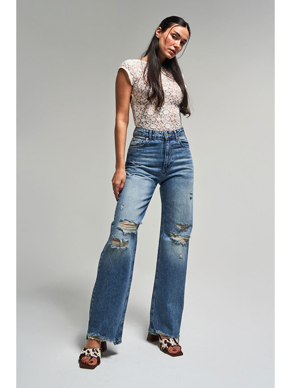 Mavi Kadın Jean Rengi 12s5 84 Straight Fit Yüksek Bel Yırtık Detaylı  100 Pamuk İç Boy 80cm Denim Jean-1