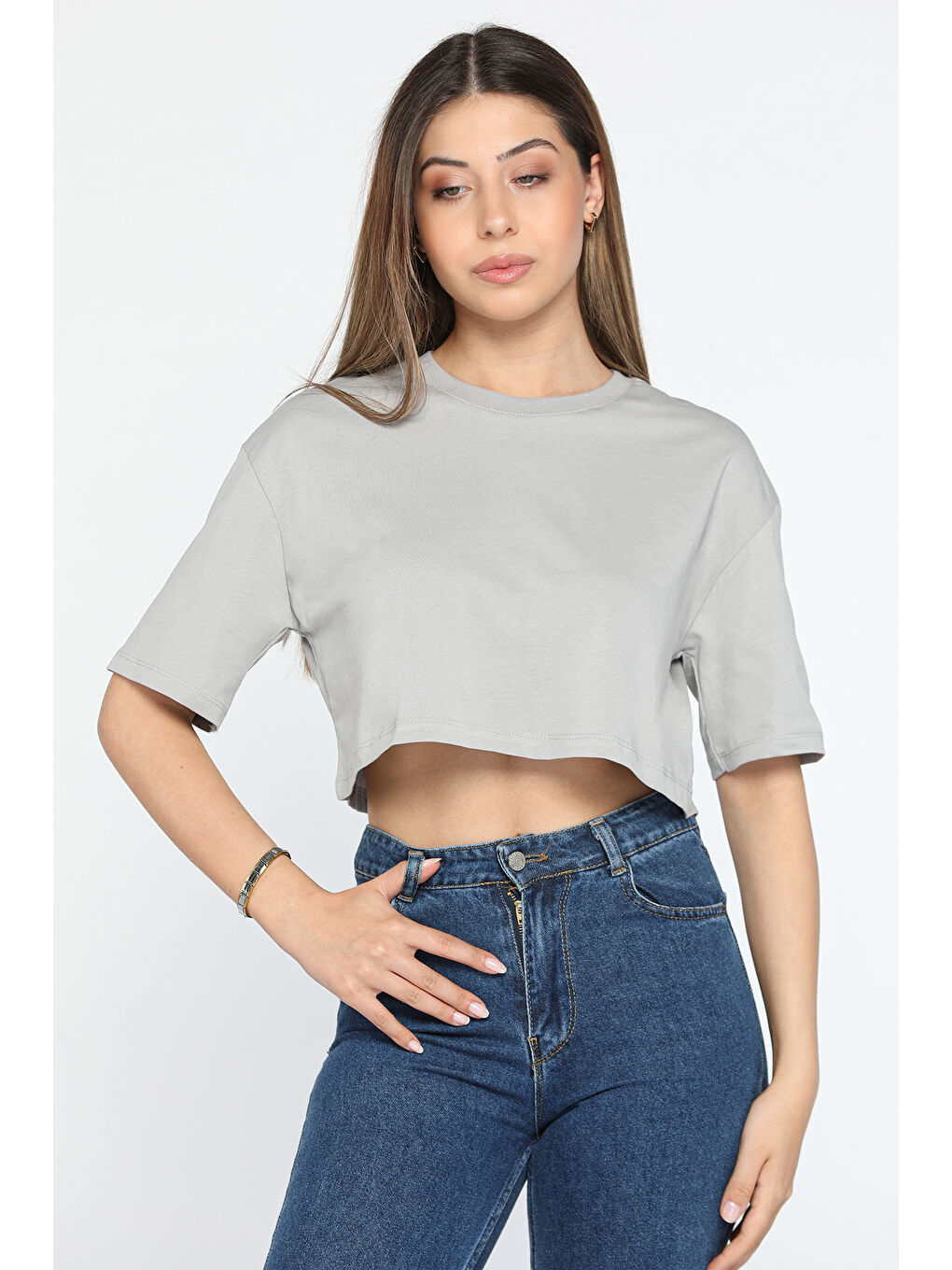 GÜLSELİ Gri Bisiklet Yaka Basic Kadın Crop Top Tişört