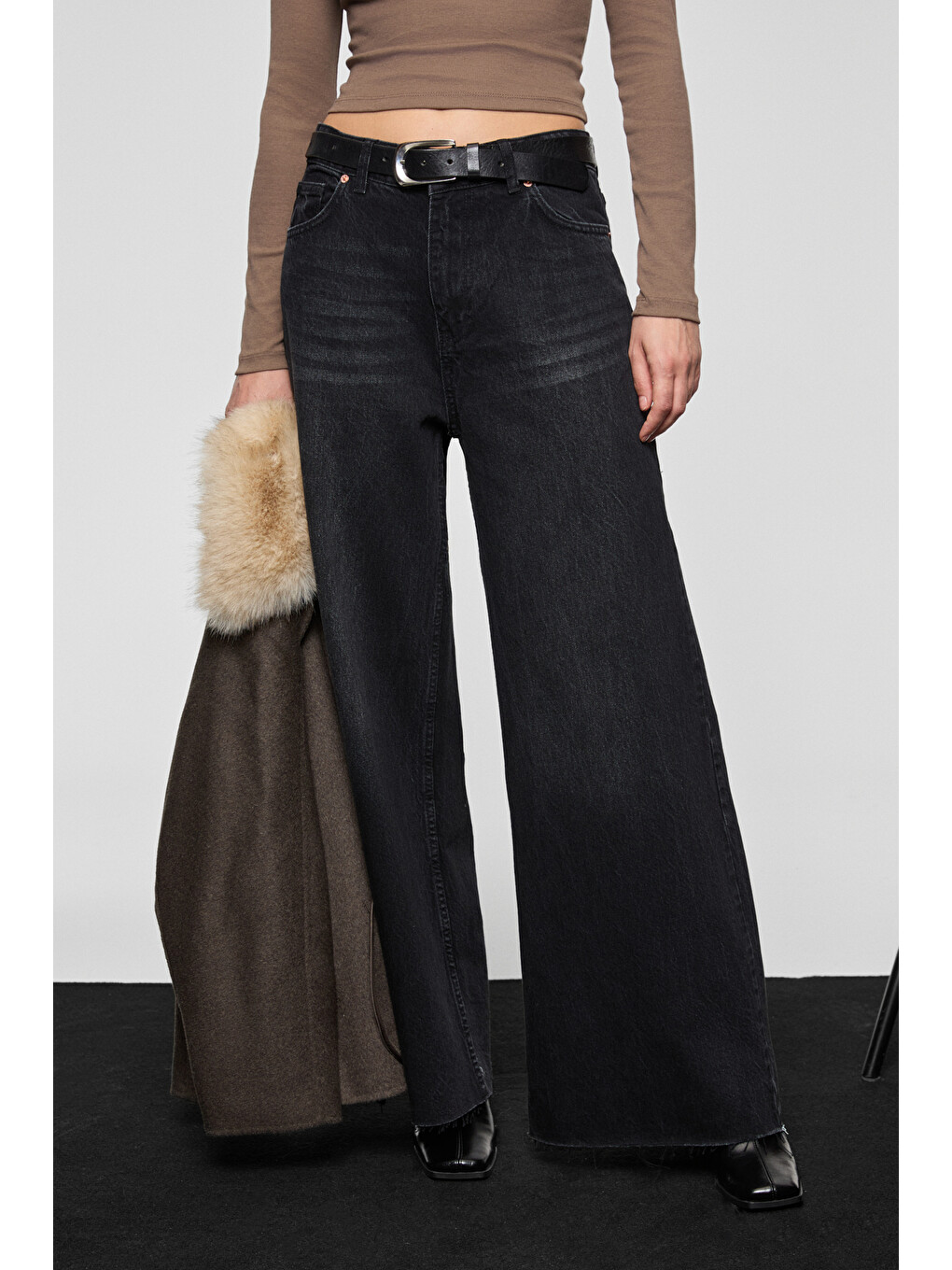 Pıedra Kadın %100 Pamuk Geniş Paça Paçası Dikişsiz Bitişli Denim Siyah Jeans-2