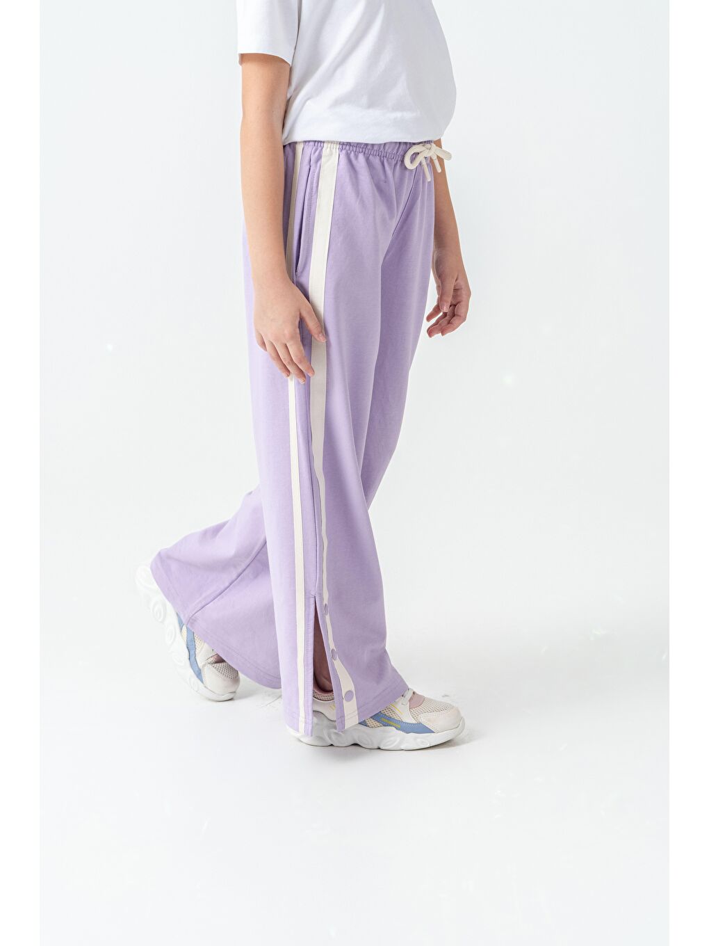 Lila Yanlar Grogren Şeritli Paçalar Çıtçıtlı Kız Çocuk Eşofman Alt-2