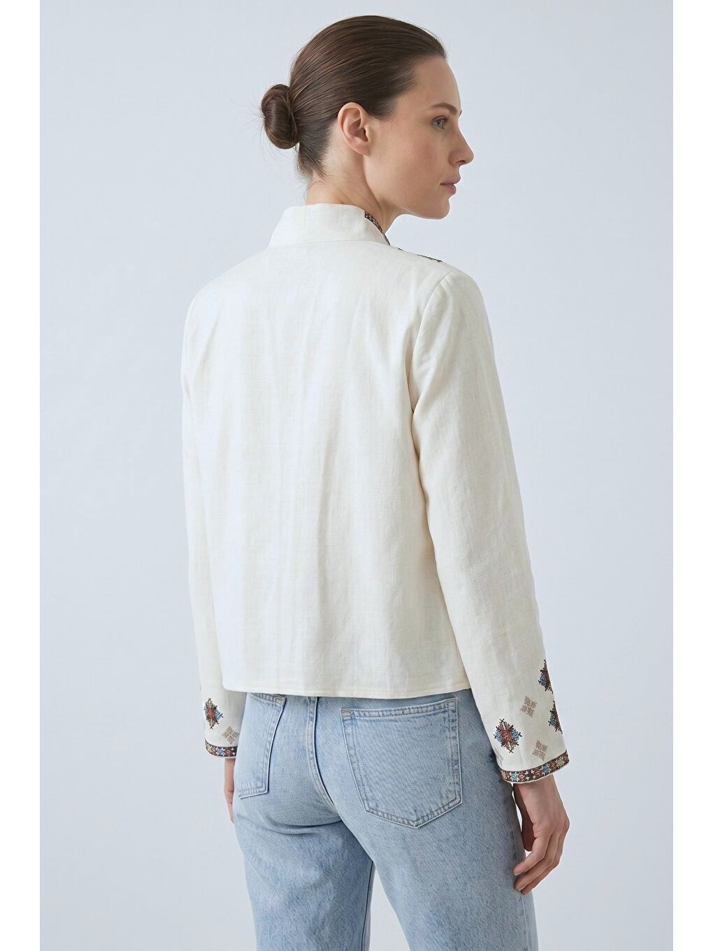 Ekru Kadın Oversize Önü Açık Etnik Nakışlı İnce Gabardin Ceket-3