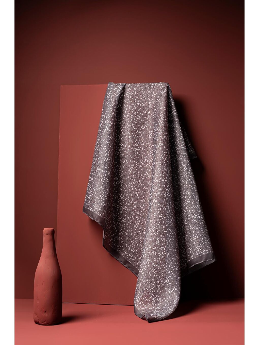 Gri Kadın Çakıl Desen Pamuksu Soft Eşarp