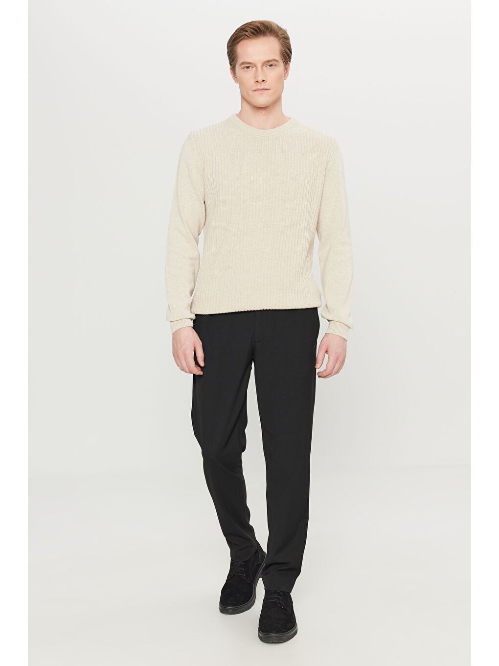 Erkek Açık Bej Pamuklu Standart Fit Normal Kesim Bisiklet Yaka Jakarlı Triko Kazak-1