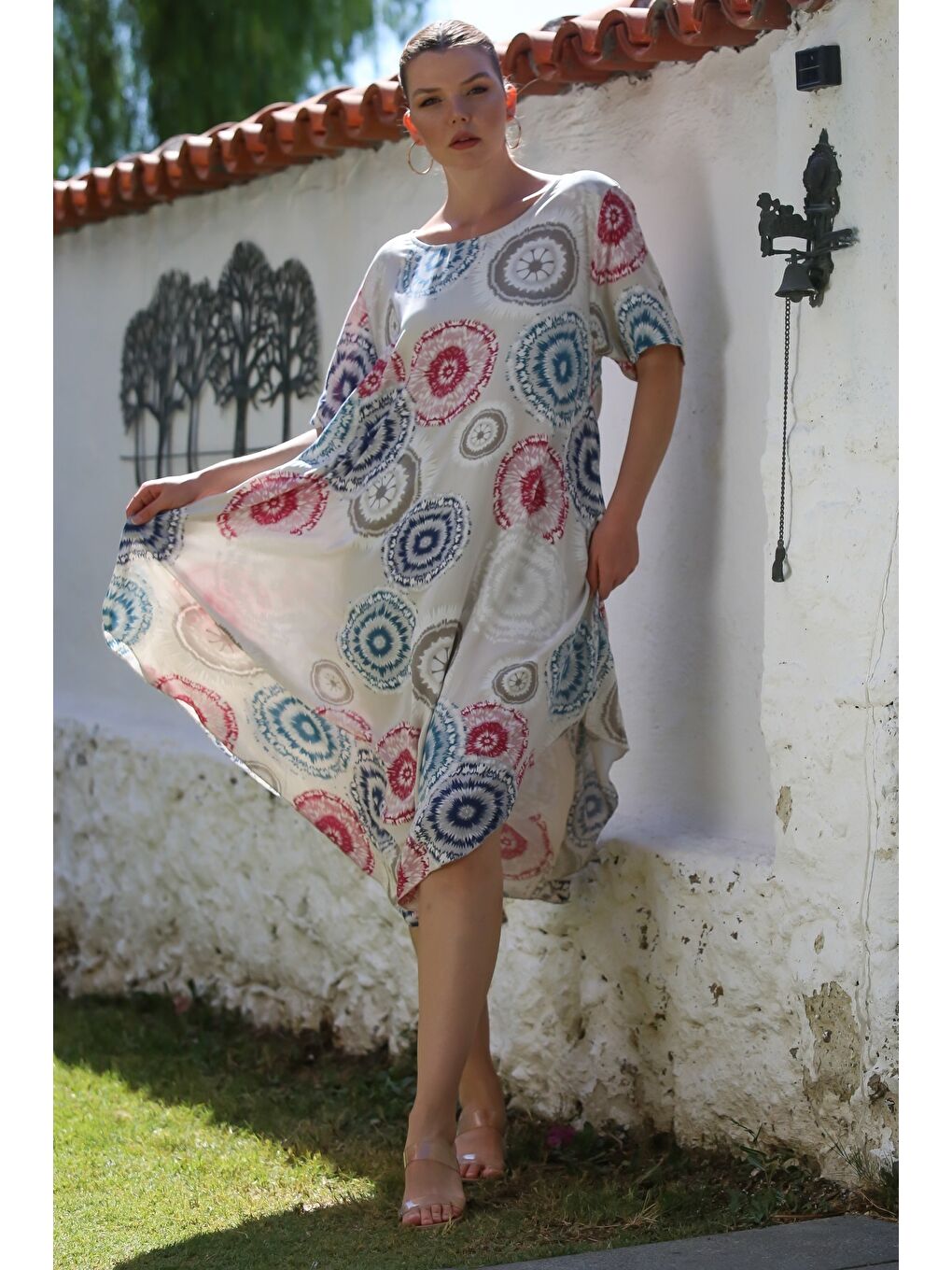 İtalyan Bej Kısa Kol Allover Baskılı Casual Oversize Dokuma Elbise 120 60-4