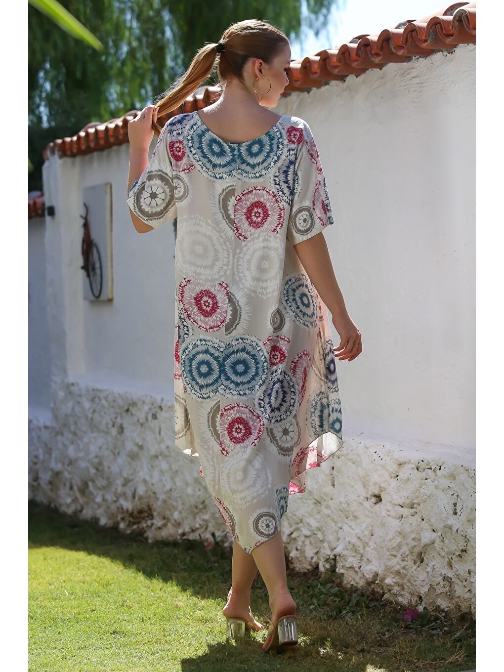 İtalyan Bej Kısa Kol Allover Baskılı Casual Oversize Dokuma Elbise 120 60-7