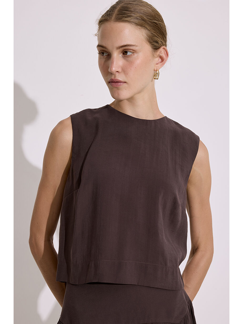 Kahverengi Modal Kolsuz Kısa Bluz Acı Kahve-4