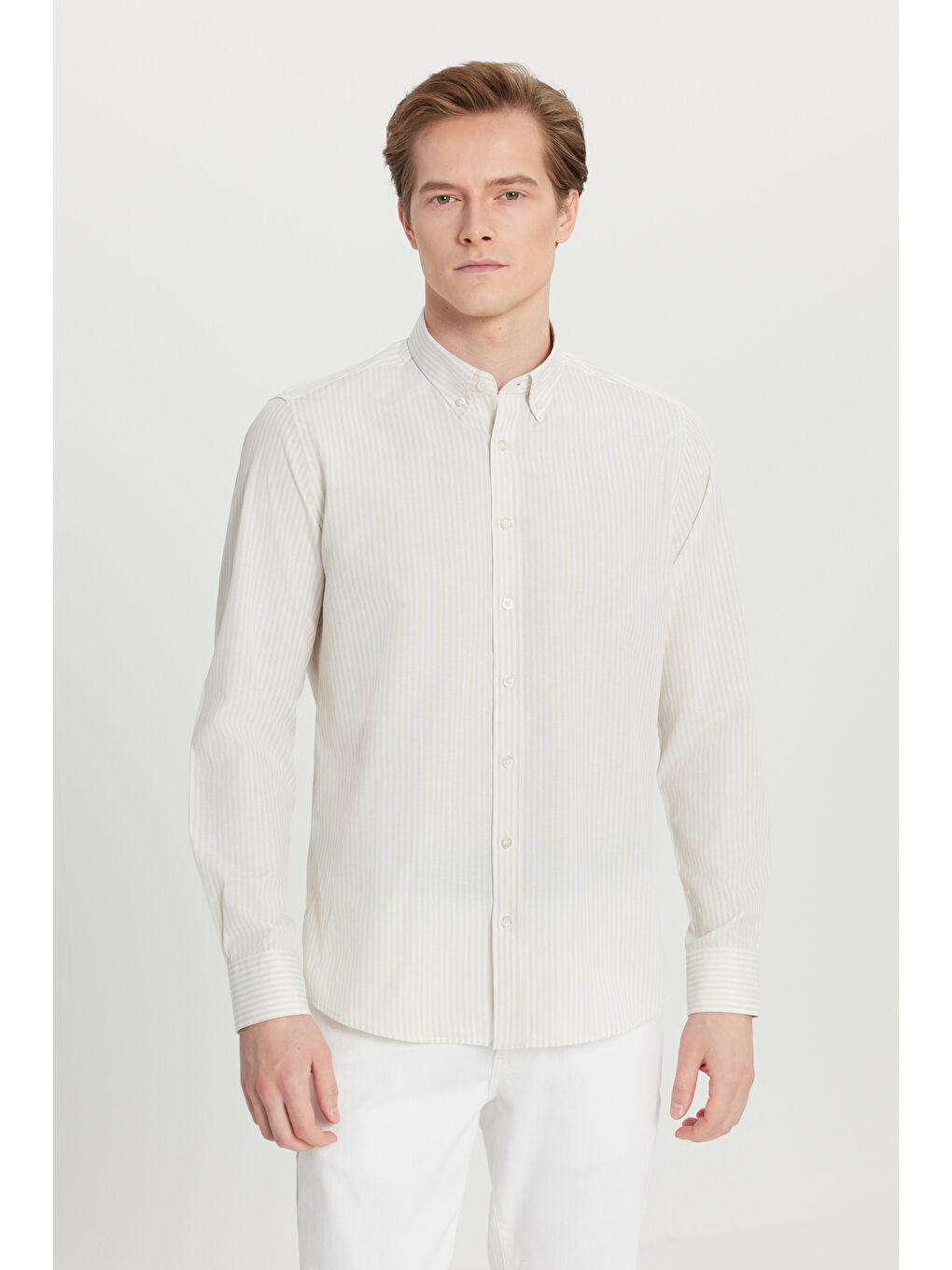 Erkek Beyaz-Bej Pamuklu Tailored Slim Fit Dar Kesim Düğmeli Klasik Yaka Çizgili Gömlek-2
