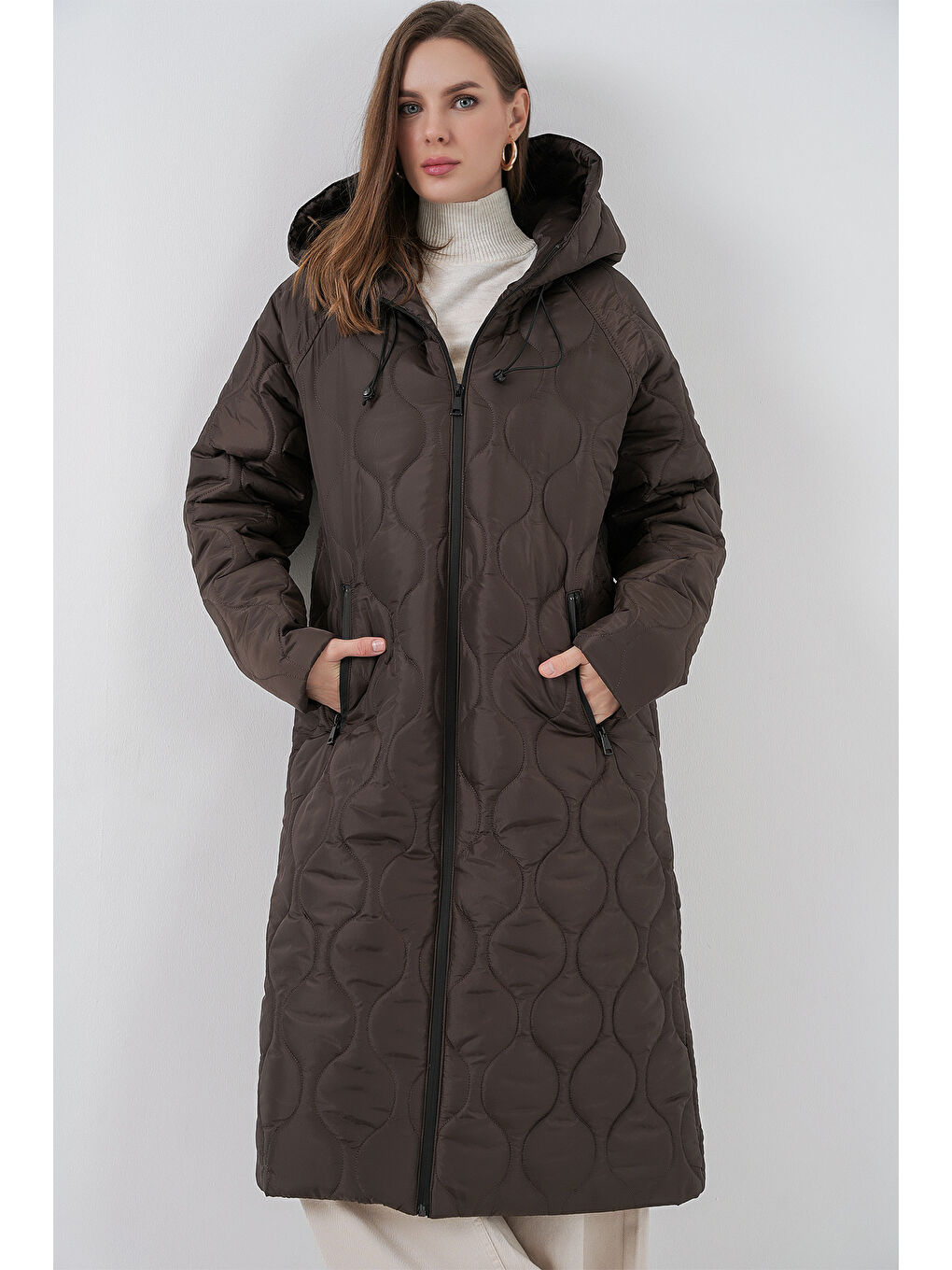 5177 Kapüşonlu Uzun Kapitone Mont - Kahverengi-3