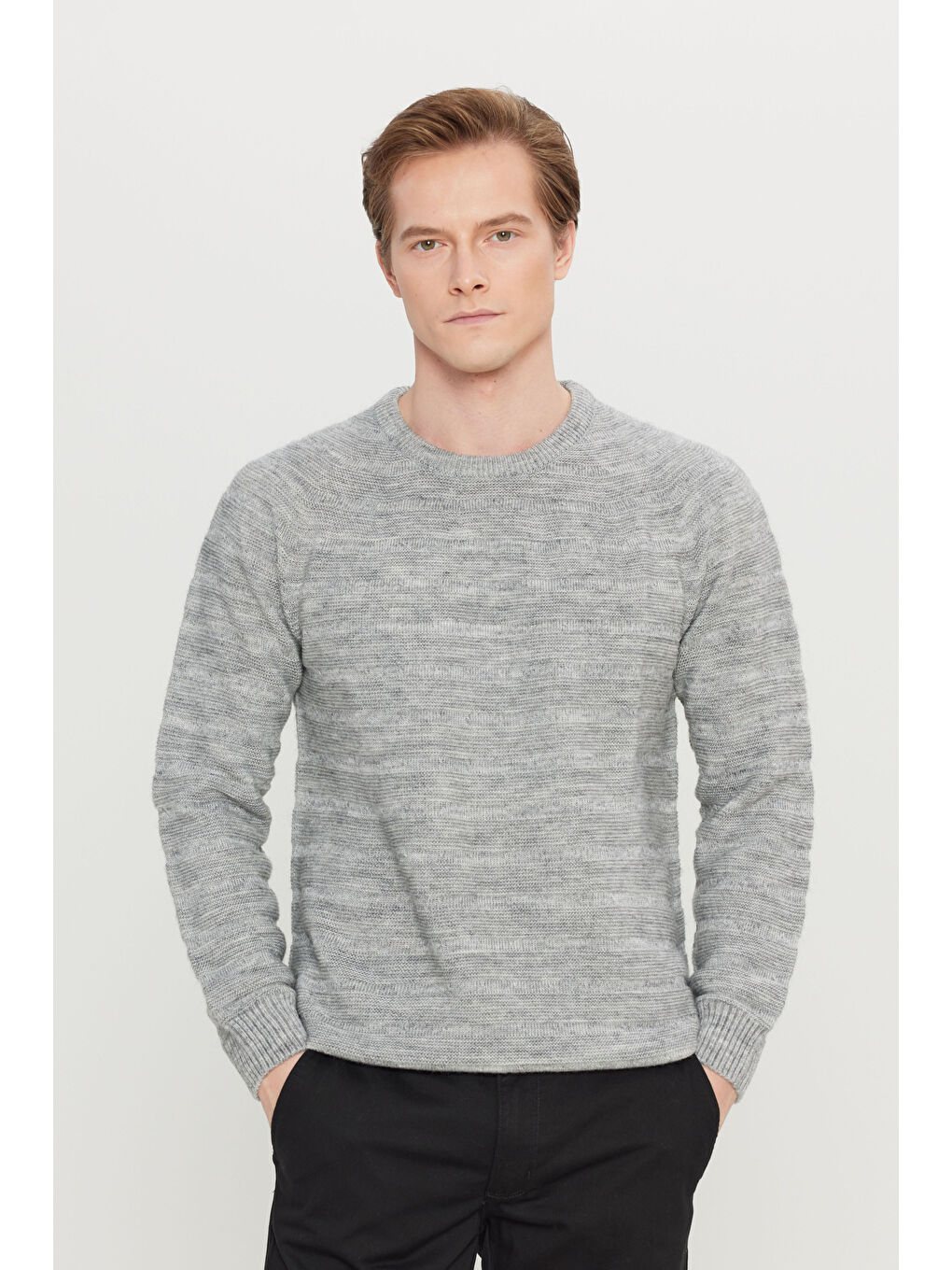 Erkek Gri Melanj Standart Fit Normal Kesim Bisiklet Yaka Jakarlı Triko Kazak-2