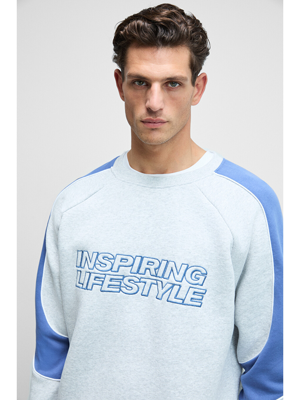 Hercules Erkek Bisiklet Yaka Önü Nakışlı Kolları Biyeli Gri Melanj Sweatshirt