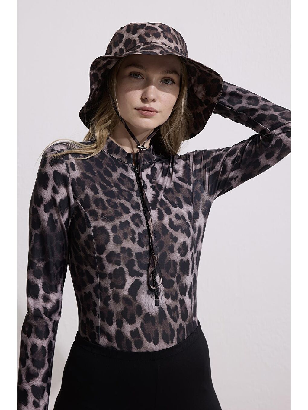 Kahverengi Bağlanabilir Bucket Şapka Leopar-2