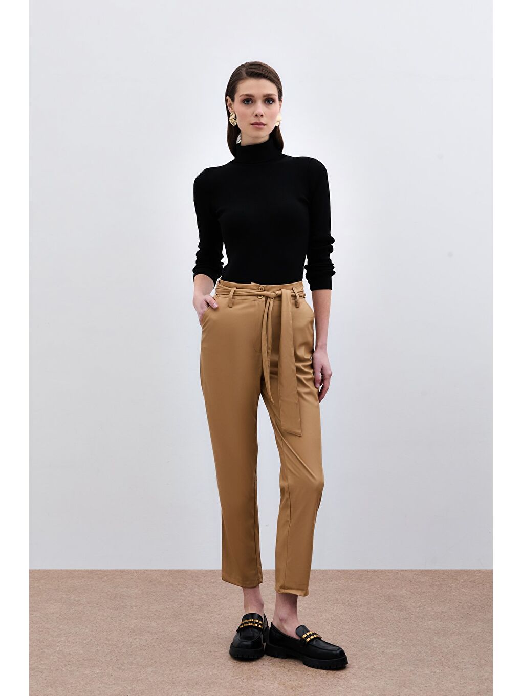 Kuşaklı Deri Pantolon - Bej-1